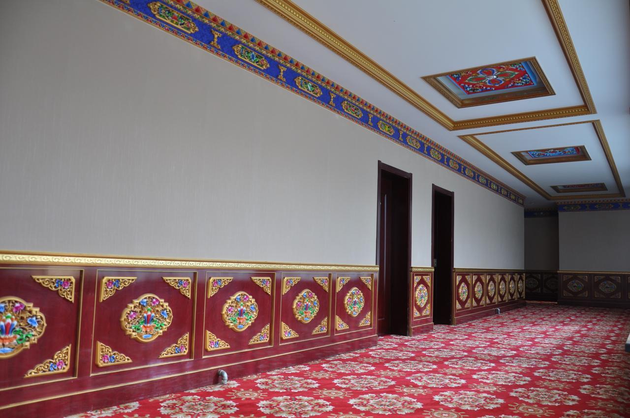 Overseas Tibetan Hotel Xiahe Buitenkant foto