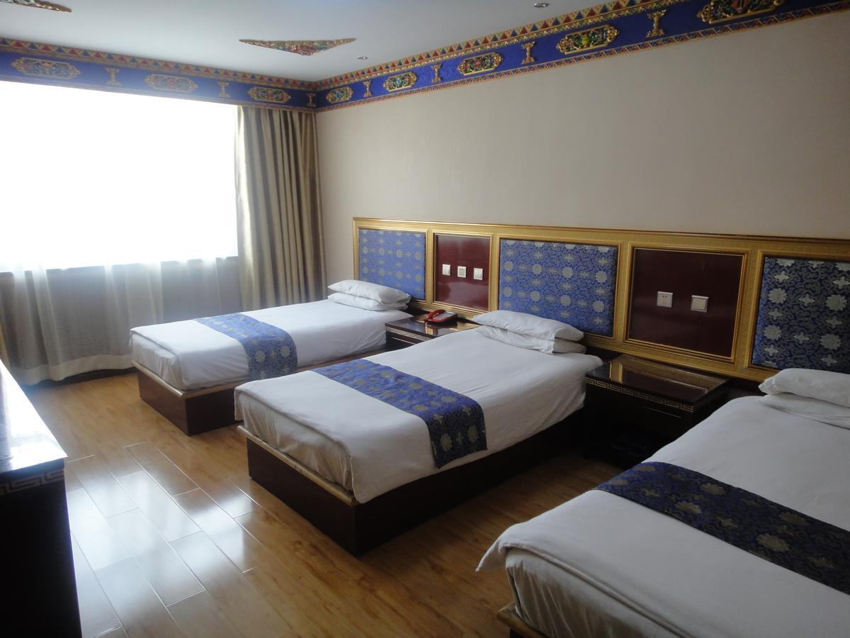 Overseas Tibetan Hotel Xiahe Buitenkant foto