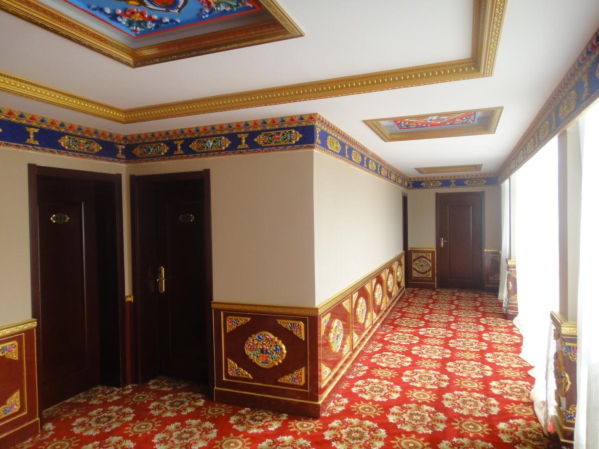 Overseas Tibetan Hotel Xiahe Buitenkant foto