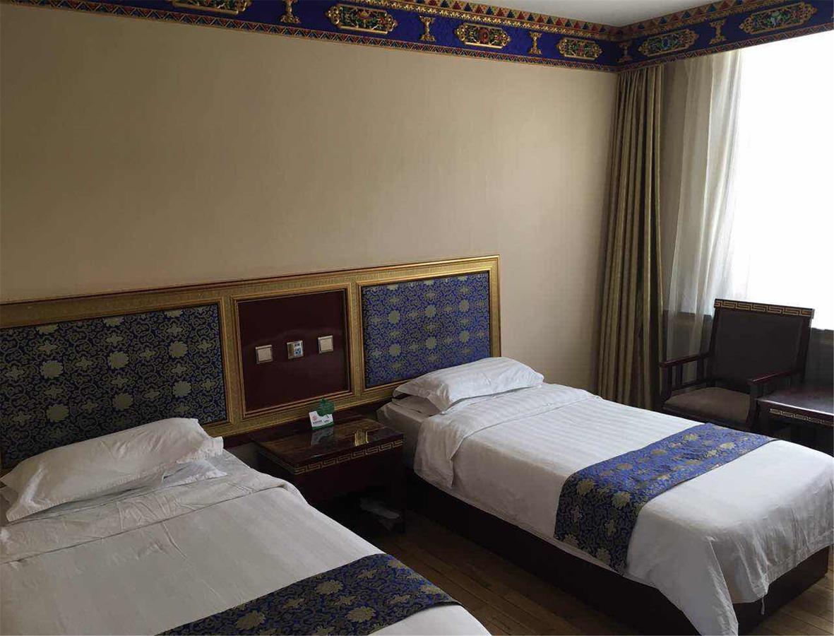 Overseas Tibetan Hotel Xiahe Buitenkant foto